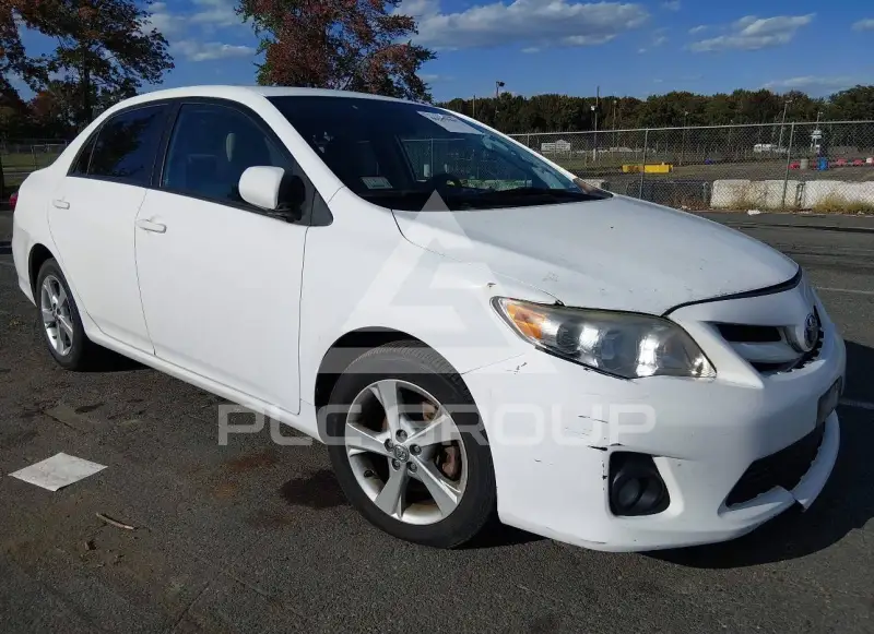2011 Toyota COROLLA фото
