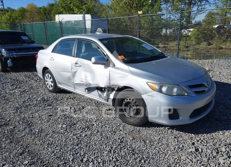 2011 Toyota COROLLA фото