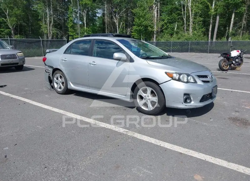 2011 Toyota COROLLA фото