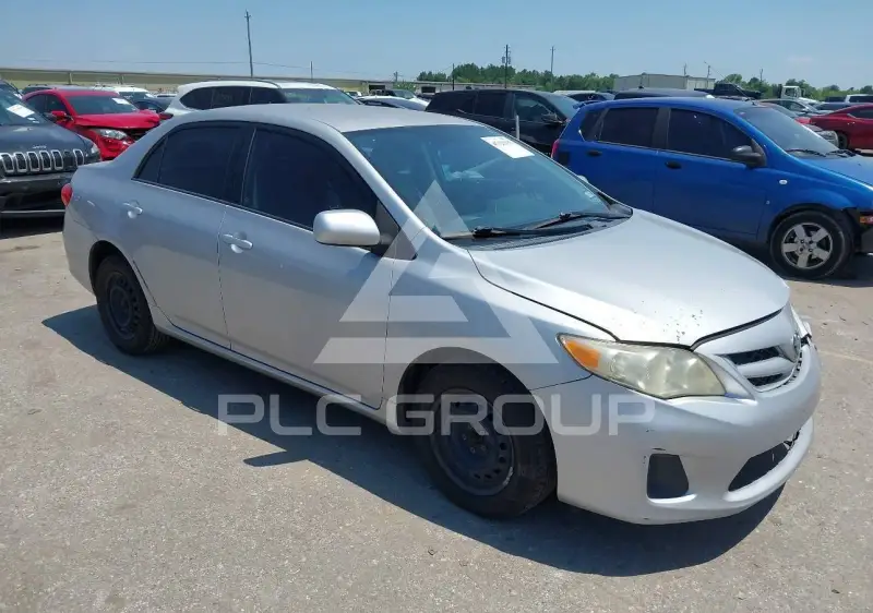 2011 Toyota COROLLA фото