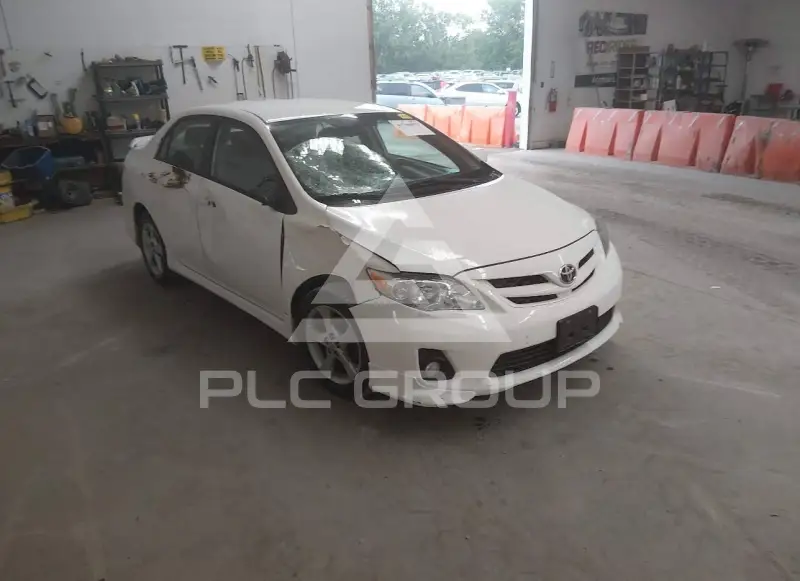 2011 Toyota COROLLA фото