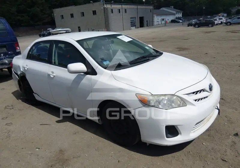2011 Toyota COROLLA фото