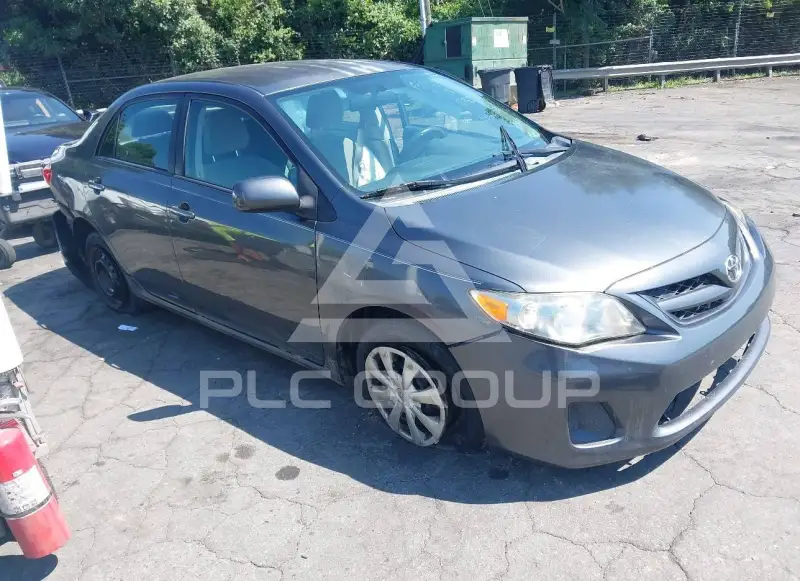 2011 Toyota COROLLA фото