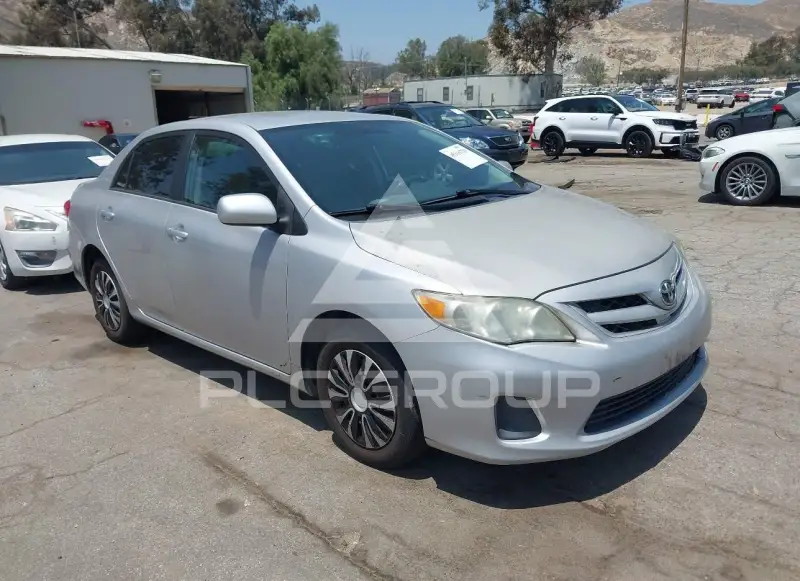 2011 Toyota COROLLA фото