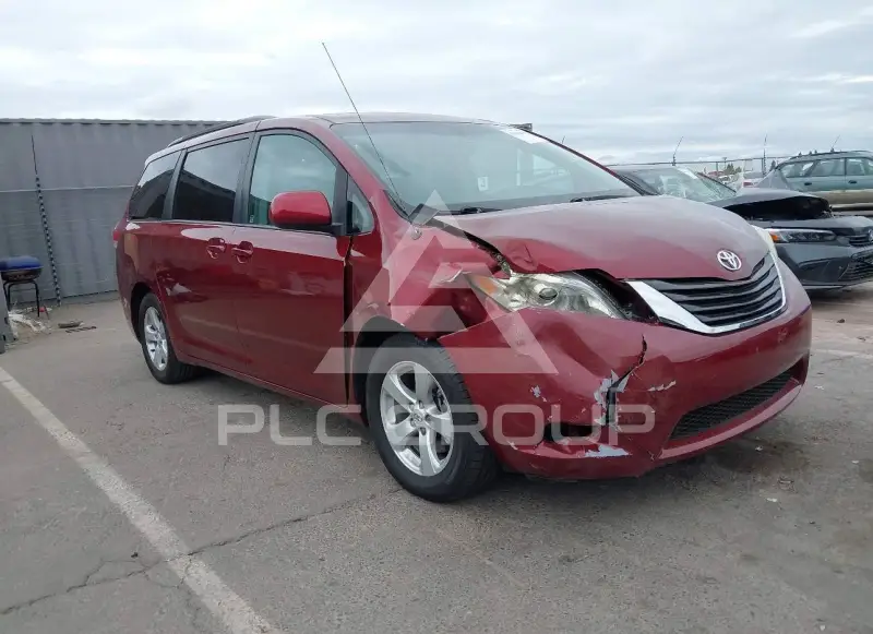 2011 Toyota SIENNA фото