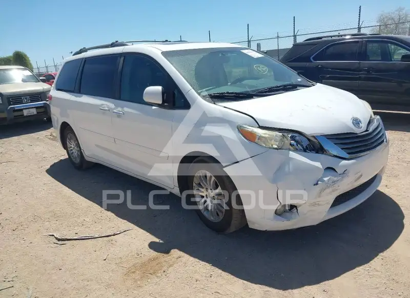 2011 Toyota SIENNA фото