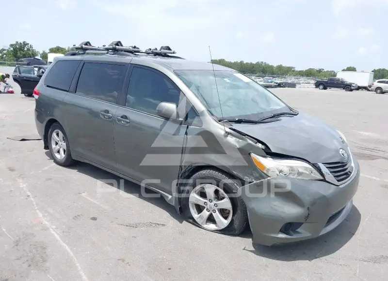 2011 Toyota SIENNA фото