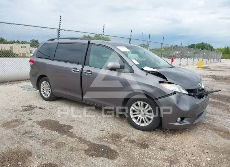 2011 Toyota SIENNA фото