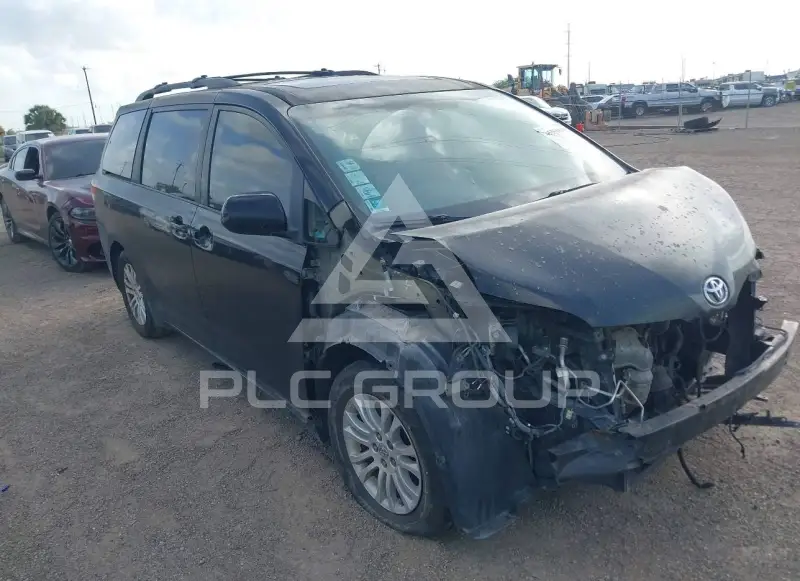 2011 Toyota SIENNA фото