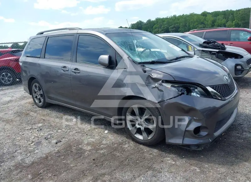 2011 Toyota SIENNA фото