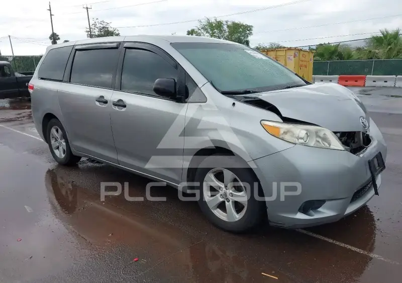 2011 Toyota SIENNA фото