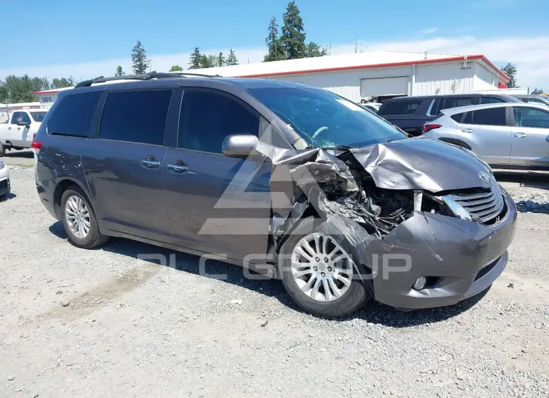 2011 Toyota SIENNA photo