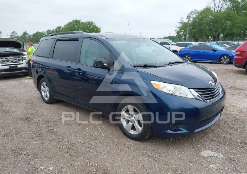 2011 Toyota SIENNA фото