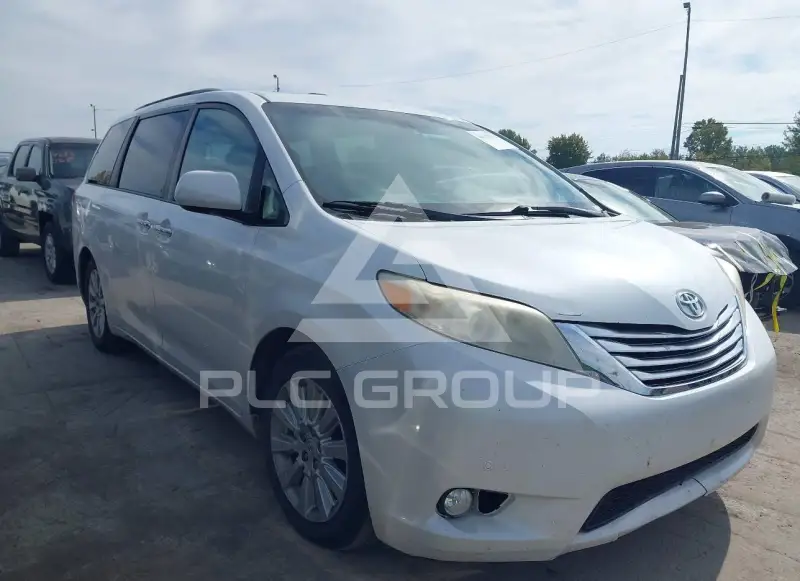 2011 Toyota SIENNA фото