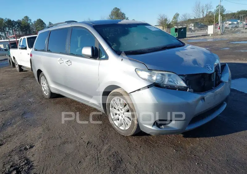 2011 Toyota SIENNA фото
