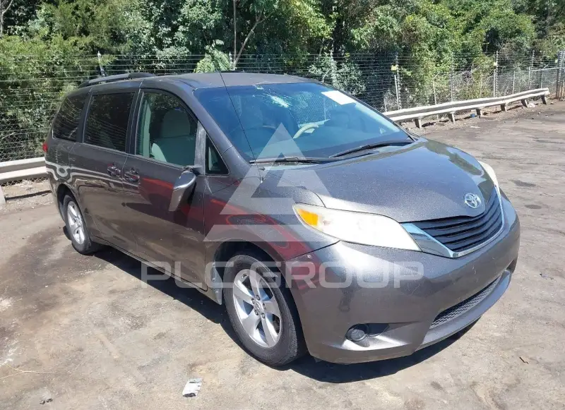 2011 Toyota SIENNA фото