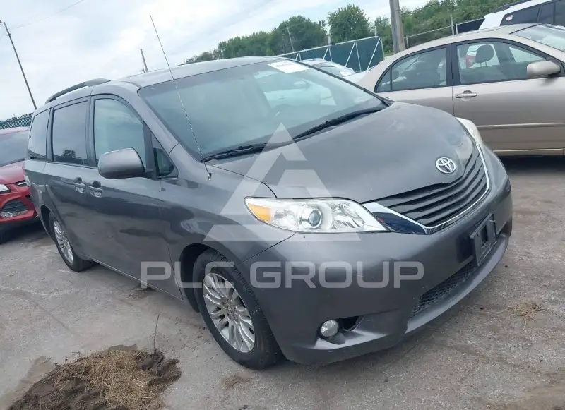 2011 Toyota SIENNA фото