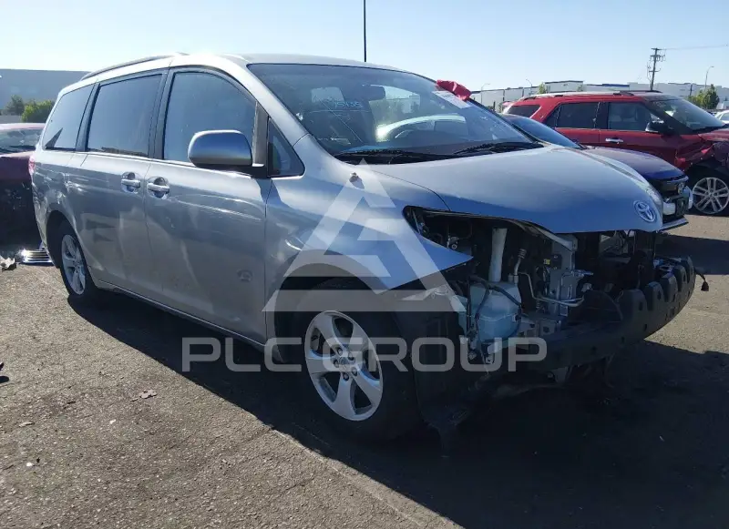 2011 Toyota SIENNA фото