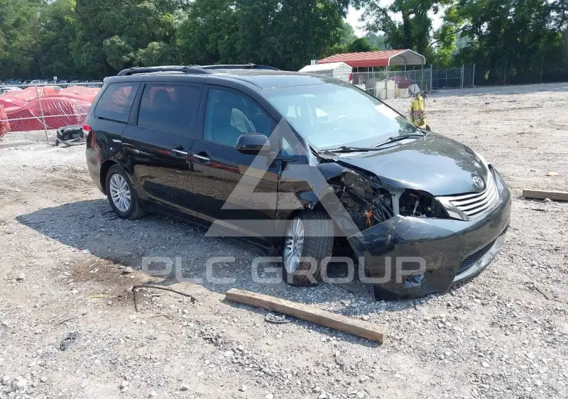 2011 Toyota SIENNA photo