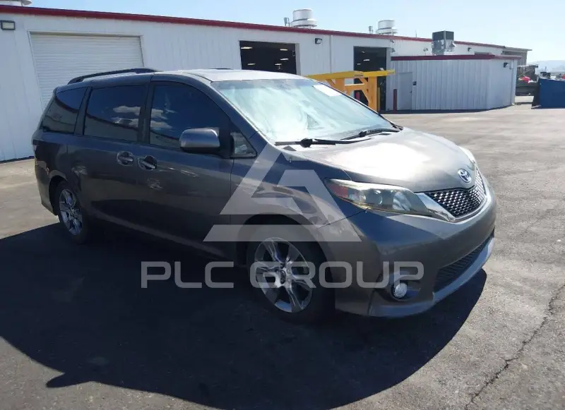 2011 Toyota SIENNA фото