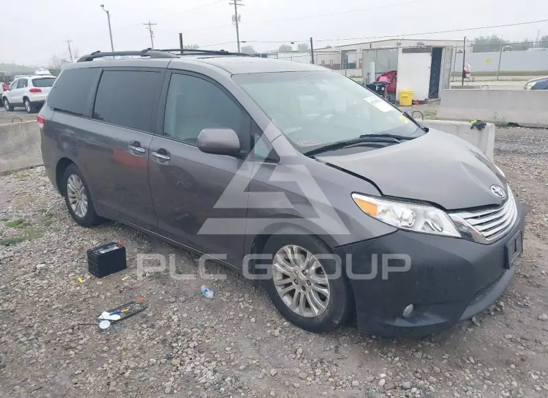 2011 Toyota SIENNA фото