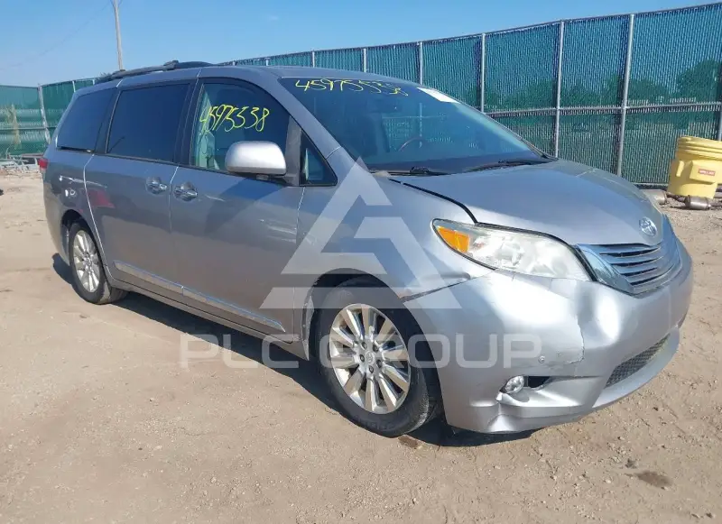 2011 Toyota SIENNA photo