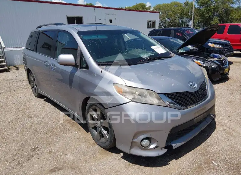 2011 Toyota SIENNA фото