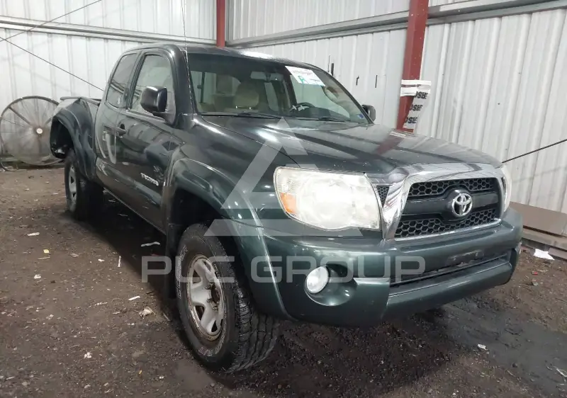 2011 Toyota TACOMA photo
