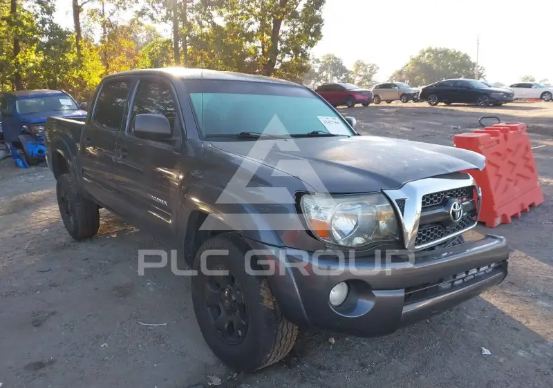 2011 Toyota TACOMA photo