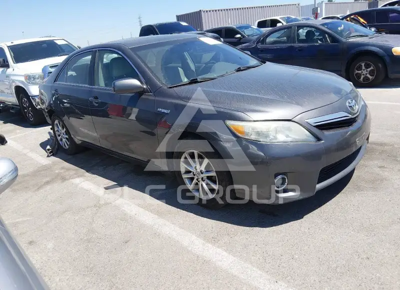 2011 Toyota CAMRY photo