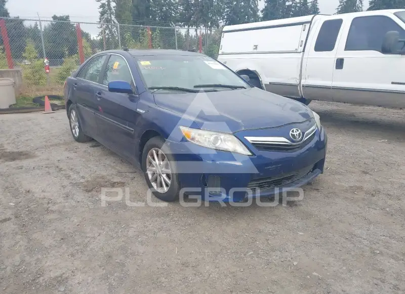 2011 Toyota CAMRY фото