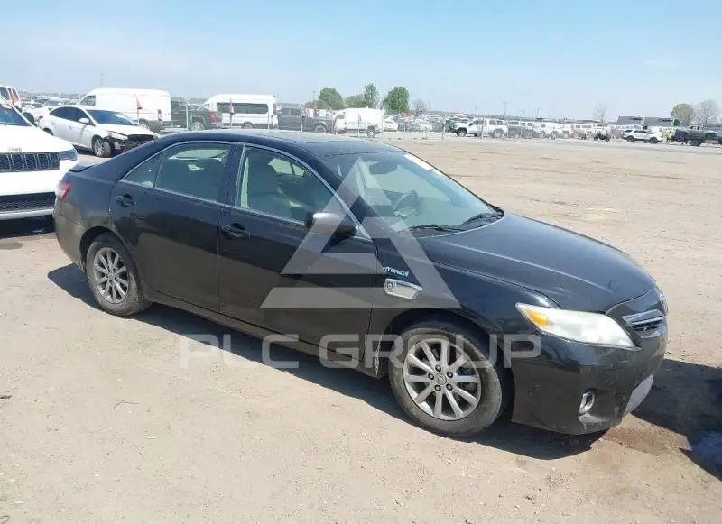 2011 Toyota CAMRY фото