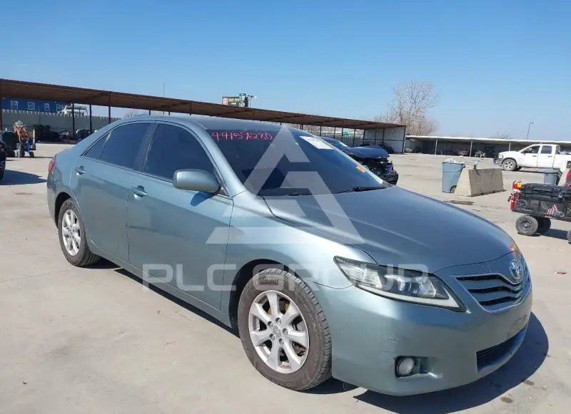 2011 Toyota CAMRY фото