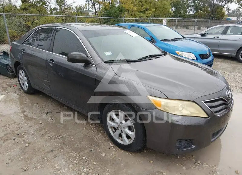 2011 Toyota CAMRY photo