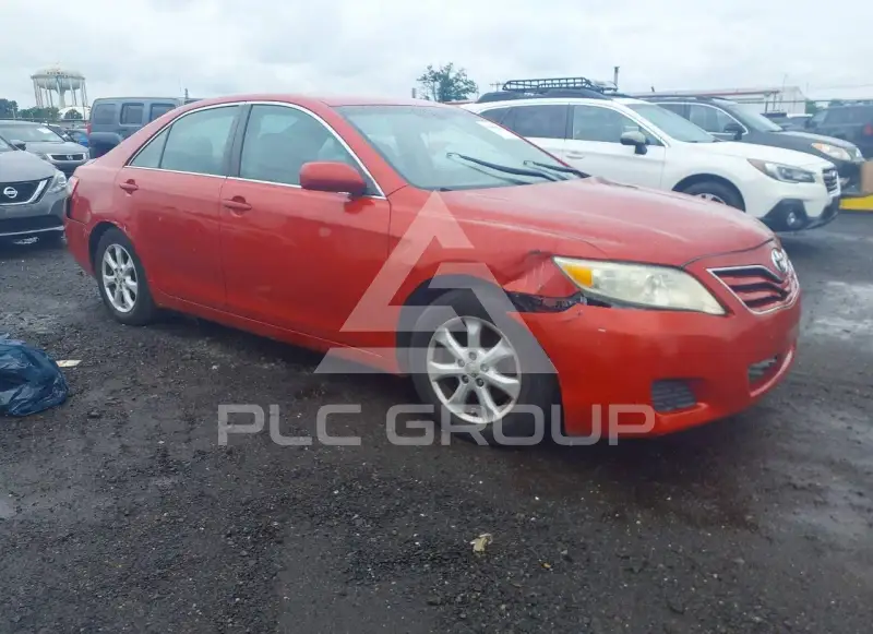 2011 Toyota CAMRY фото