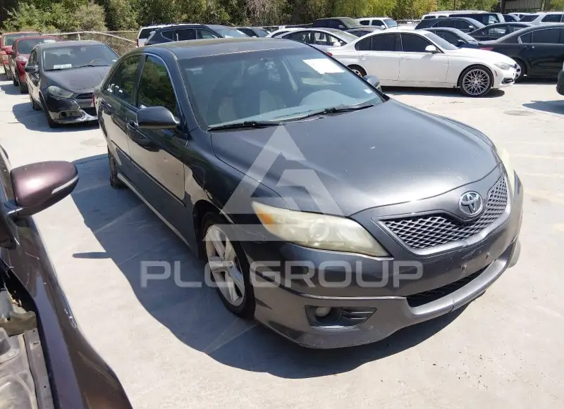 2011 Toyota CAMRY photo