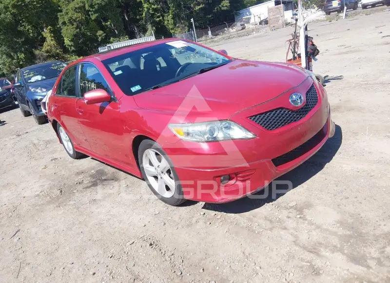 2011 Toyota CAMRY photo
