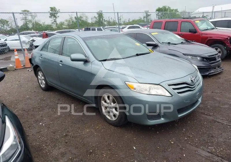 2011 Toyota CAMRY фото