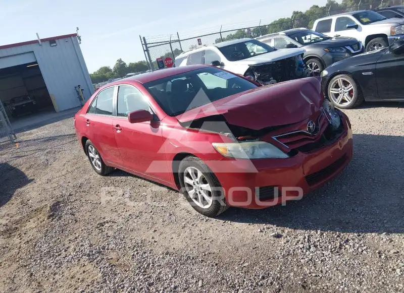2011 Toyota CAMRY фото
