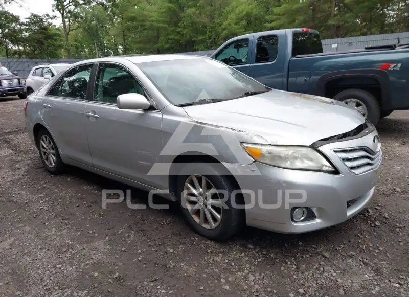 2011 Toyota CAMRY фото
