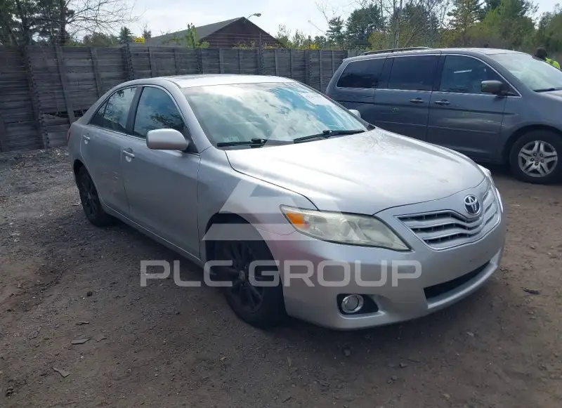 2011 Toyota CAMRY фото