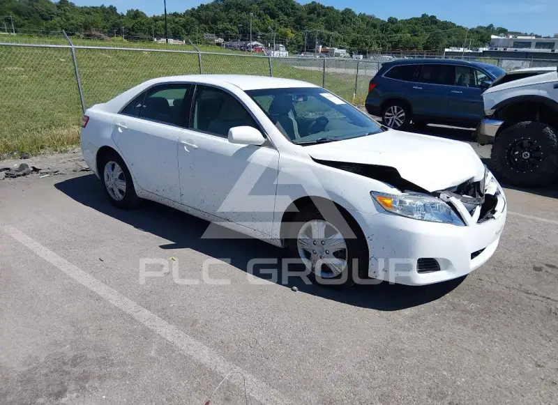 2011 Toyota CAMRY photo