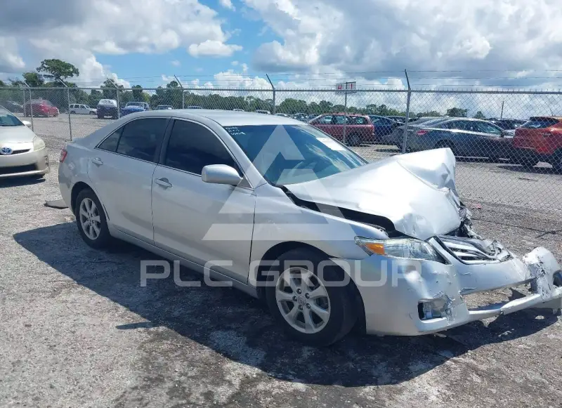 2011 Toyota CAMRY photo