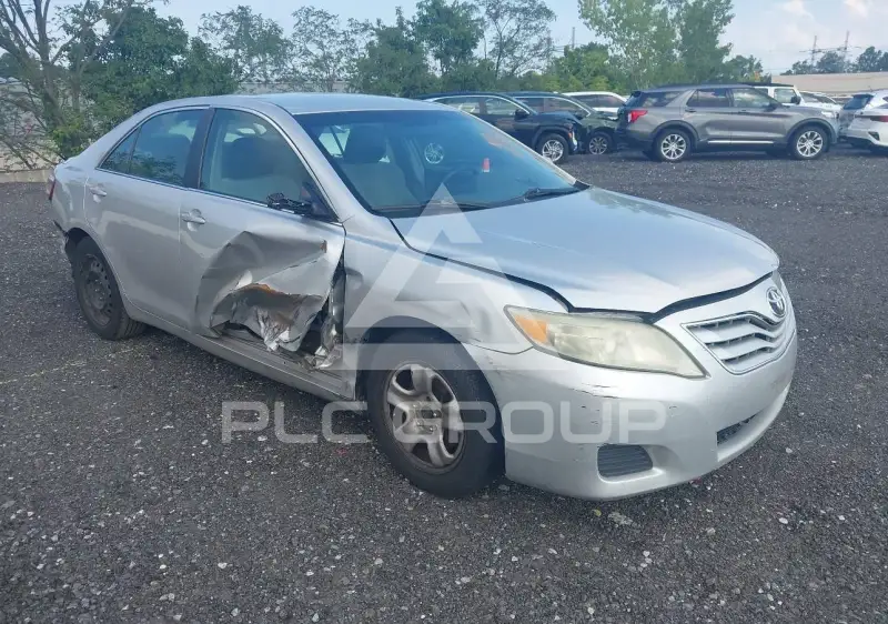 2011 Toyota CAMRY photo