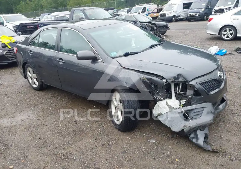 2011 Toyota CAMRY photo