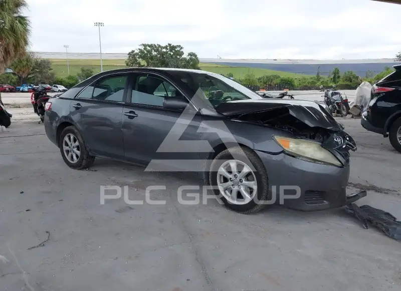 2011 Toyota CAMRY photo