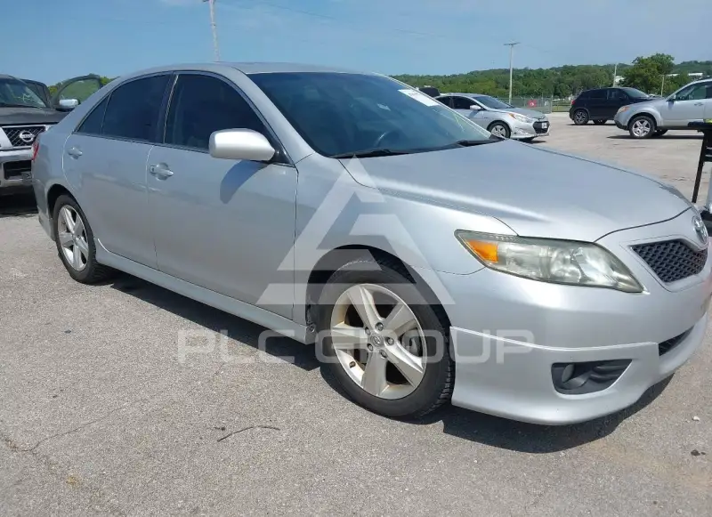 2011 Toyota CAMRY photo