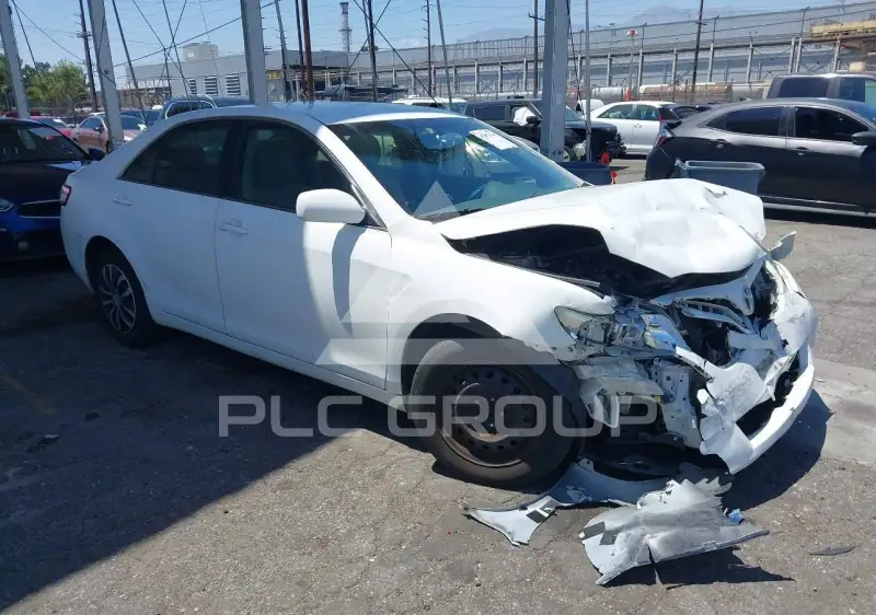 2011 Toyota CAMRY фото