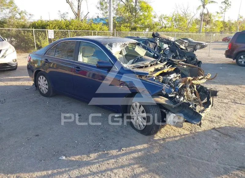 2011 Toyota CAMRY фото