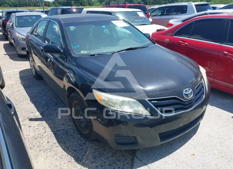 2011 Toyota CAMRY фото